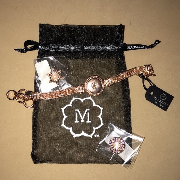 Magnolia & Vine Snap Bracelet with 2 Snaps - Picture 2 of 8